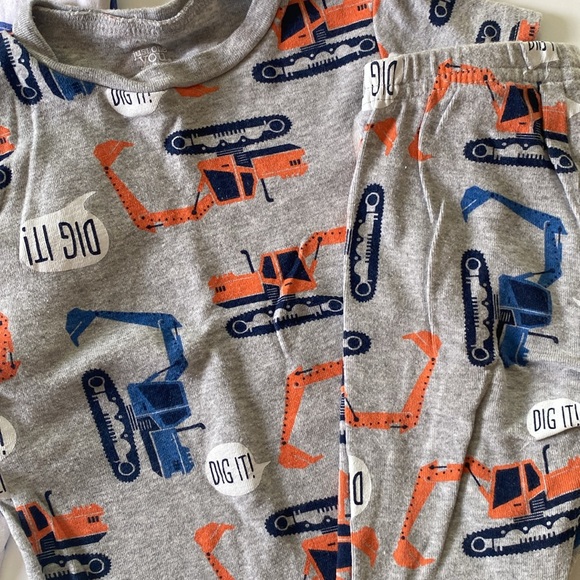 Carters 2T Consruction Pajama Set - Picture 3 of 7